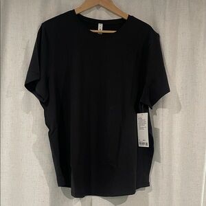 NEW!! Lululemon athletica Black Short Sleeve Tee